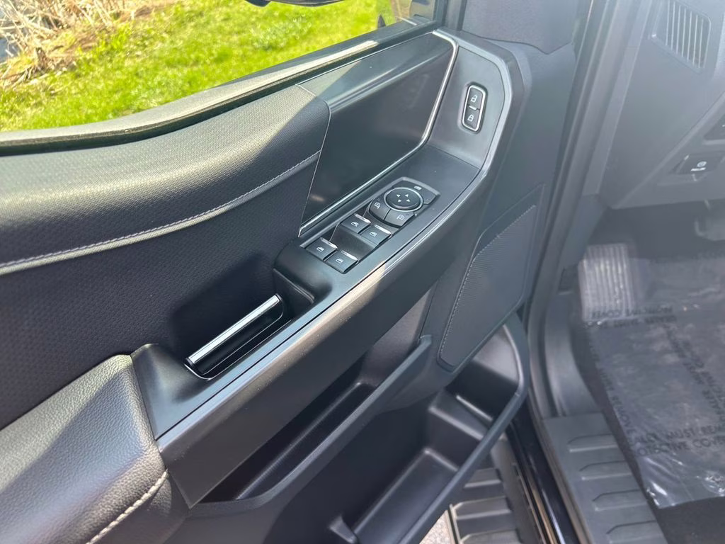 2024 Agate Black Metallic Ford F-150 XLT w/Black Appearance Pkg 4X4 Truck