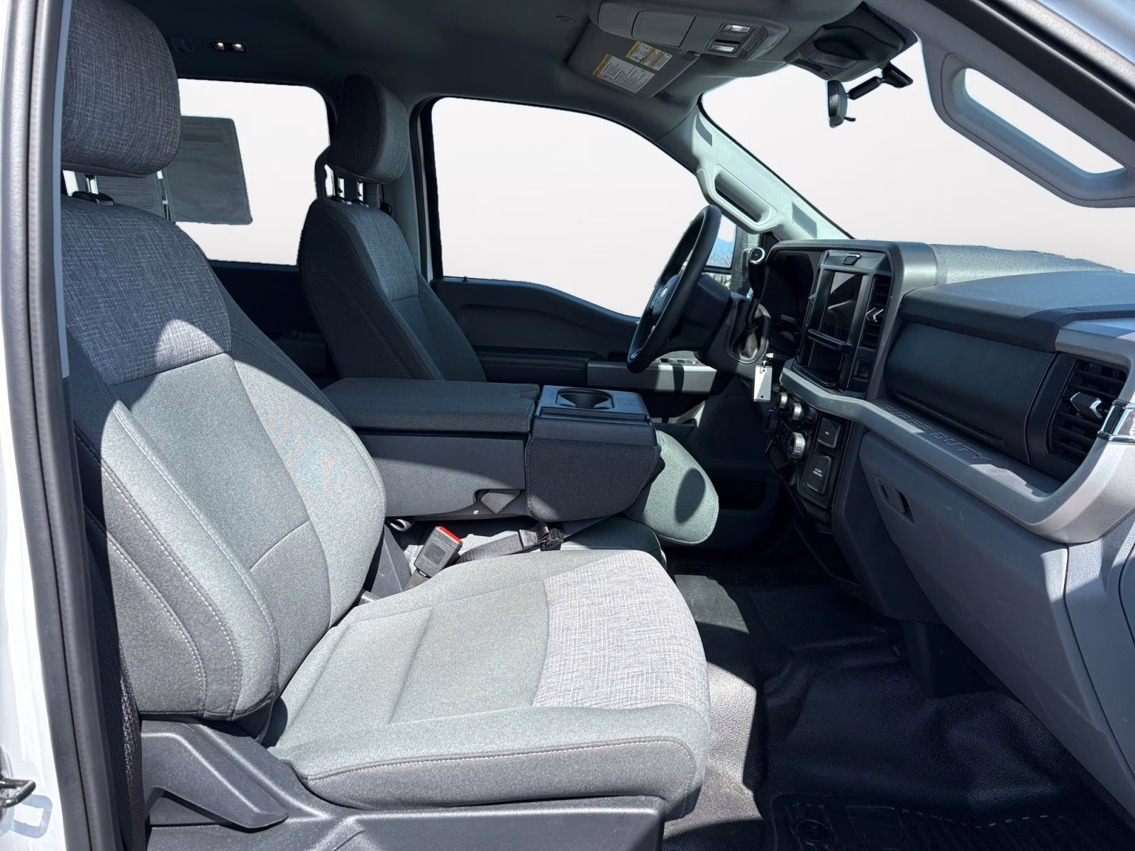 2025 Oxford White Ford Super Duty F-350 SRW XLT 4X4 Truck