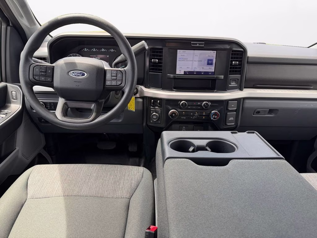 2025 Oxford White Ford Super Duty F-350 SRW XLT 4X4 Truck