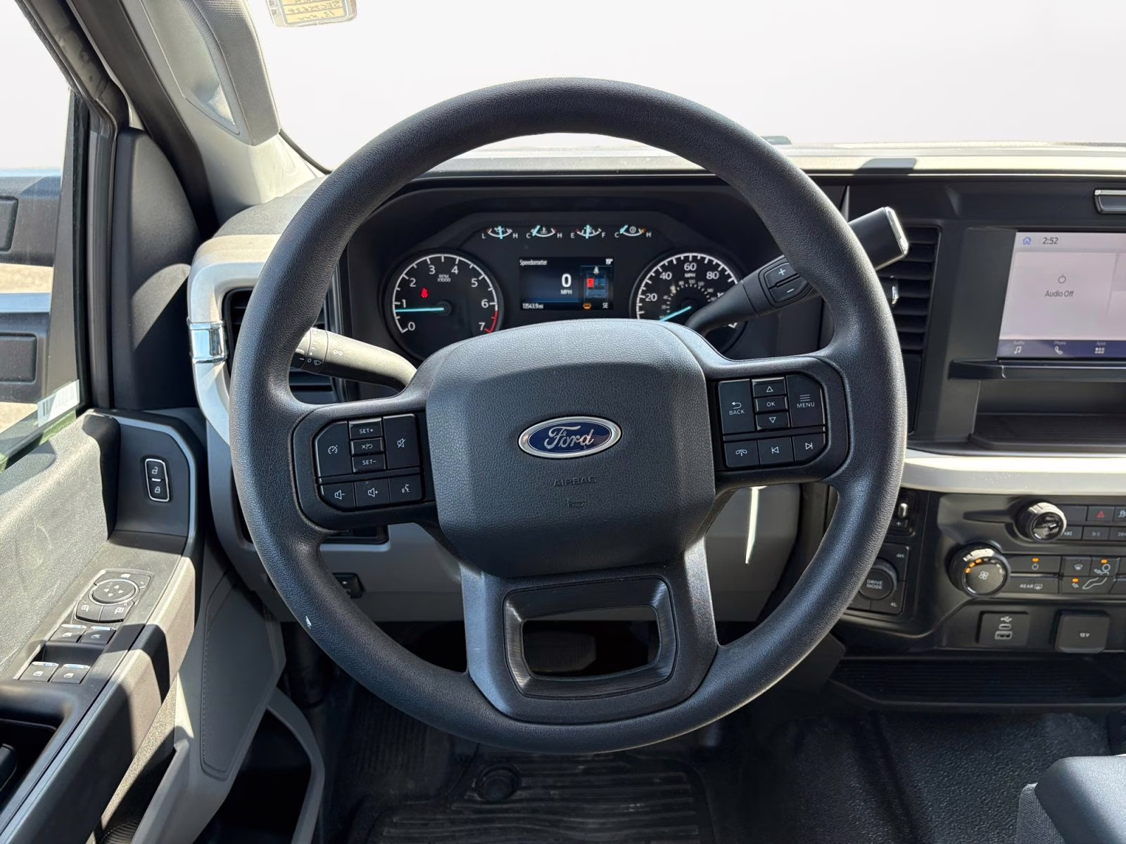 2025 Oxford White Ford Super Duty F-350 SRW XLT 4X4 Truck