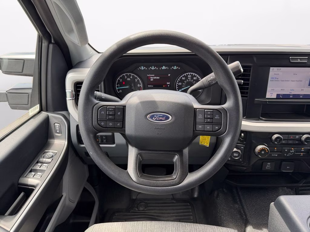 2025 Oxford White Ford Super Duty F-350 SRW XLT 4X4 Truck