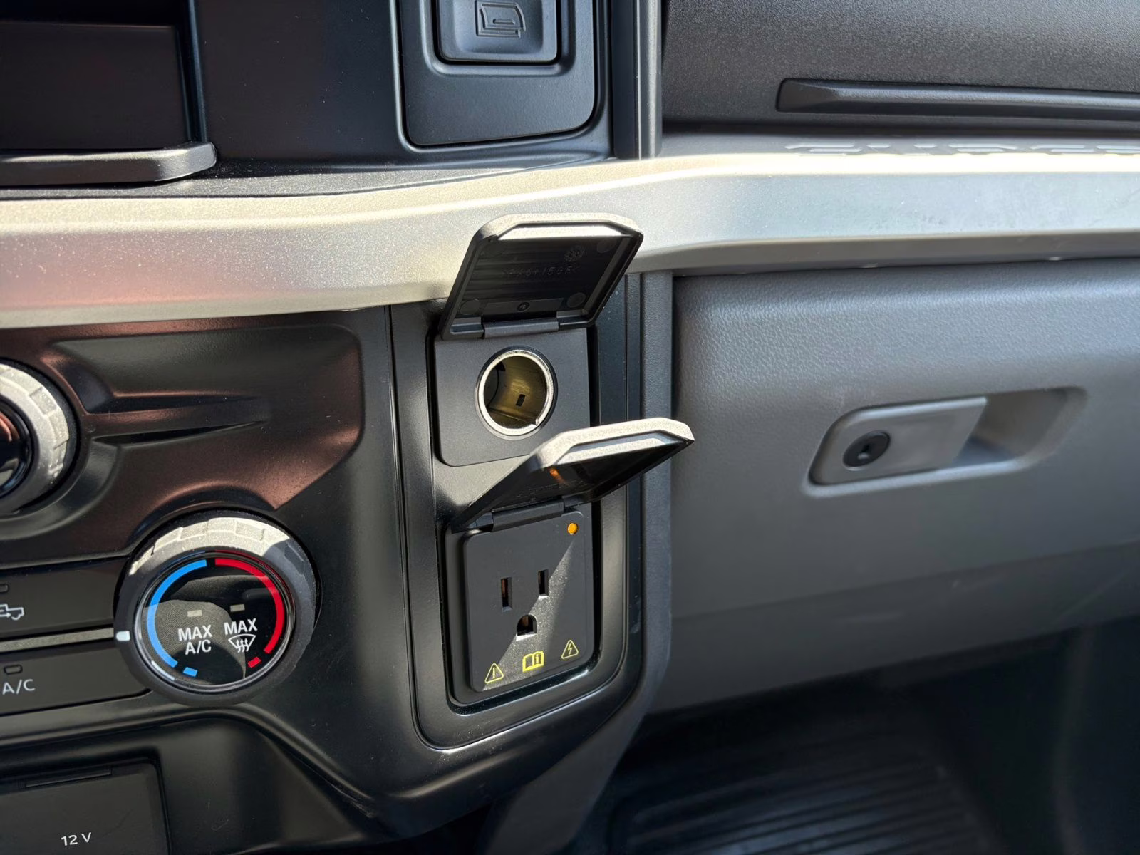 2025 Oxford White Ford Super Duty F-350 SRW XLT 4X4 Truck