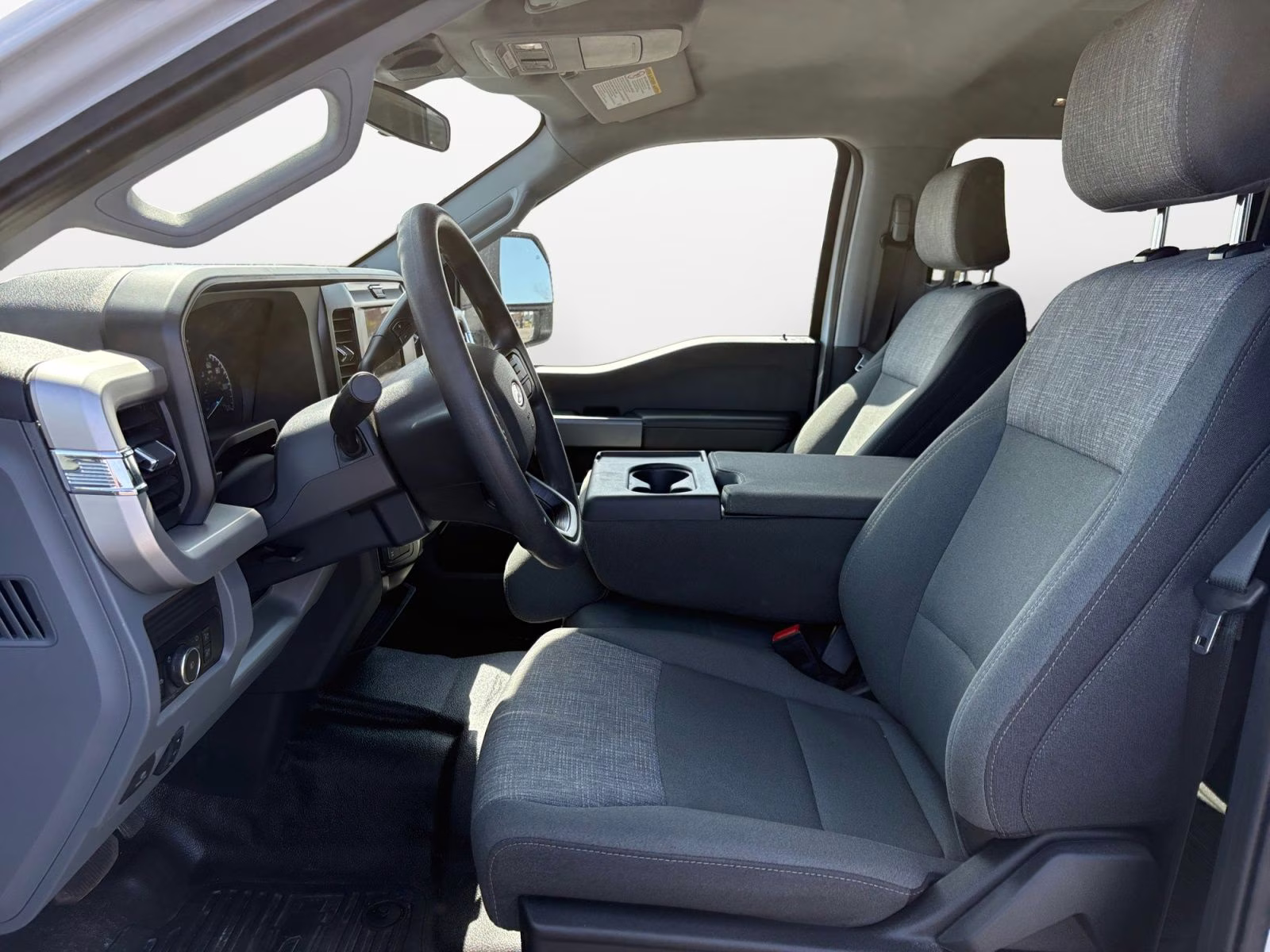 2025 Oxford White Ford Super Duty F-350 SRW XLT 4X4 Truck