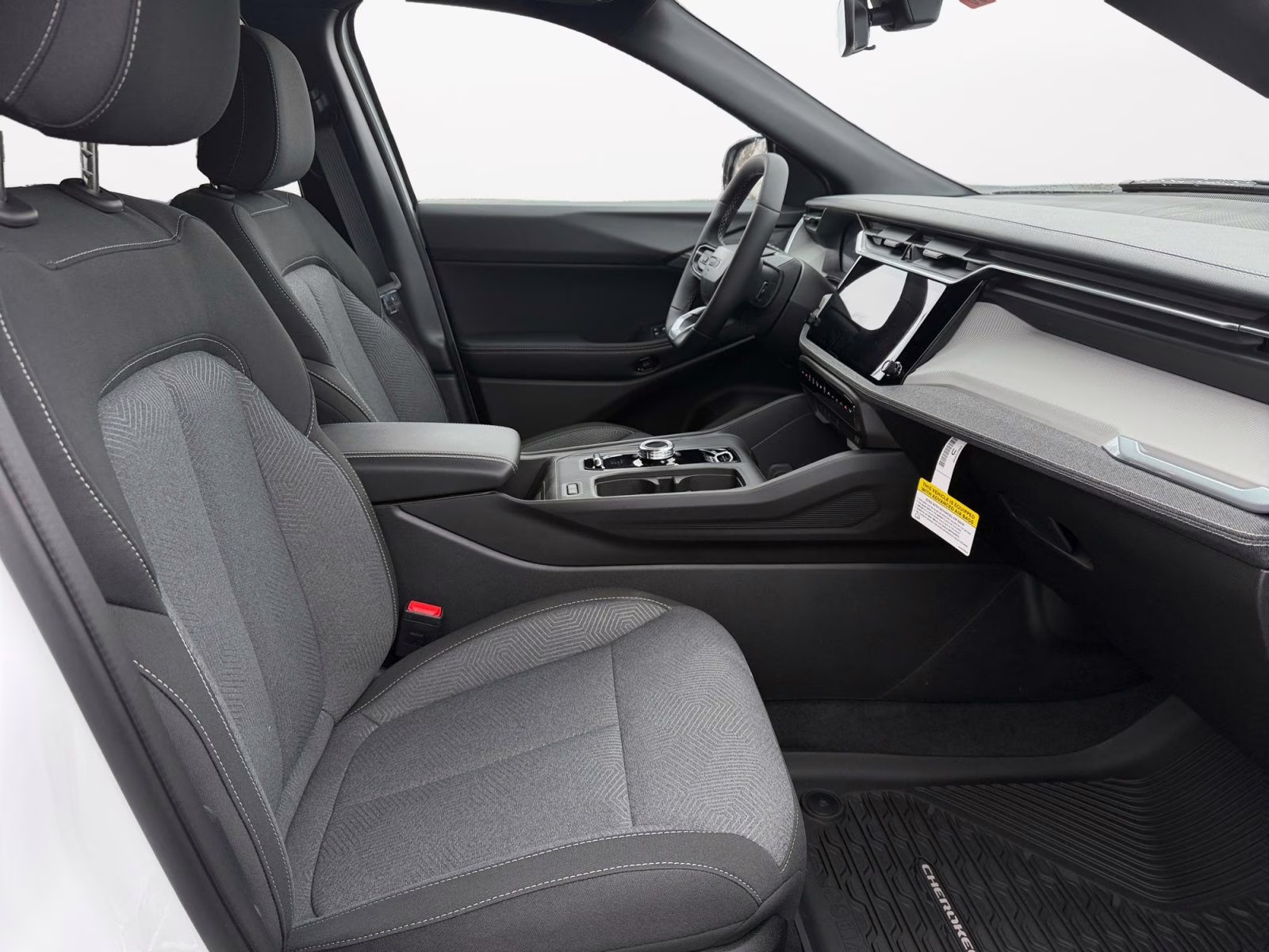 2026 Bright White Clearcoat Jeep Cherokee Laredo 4X4 SUV