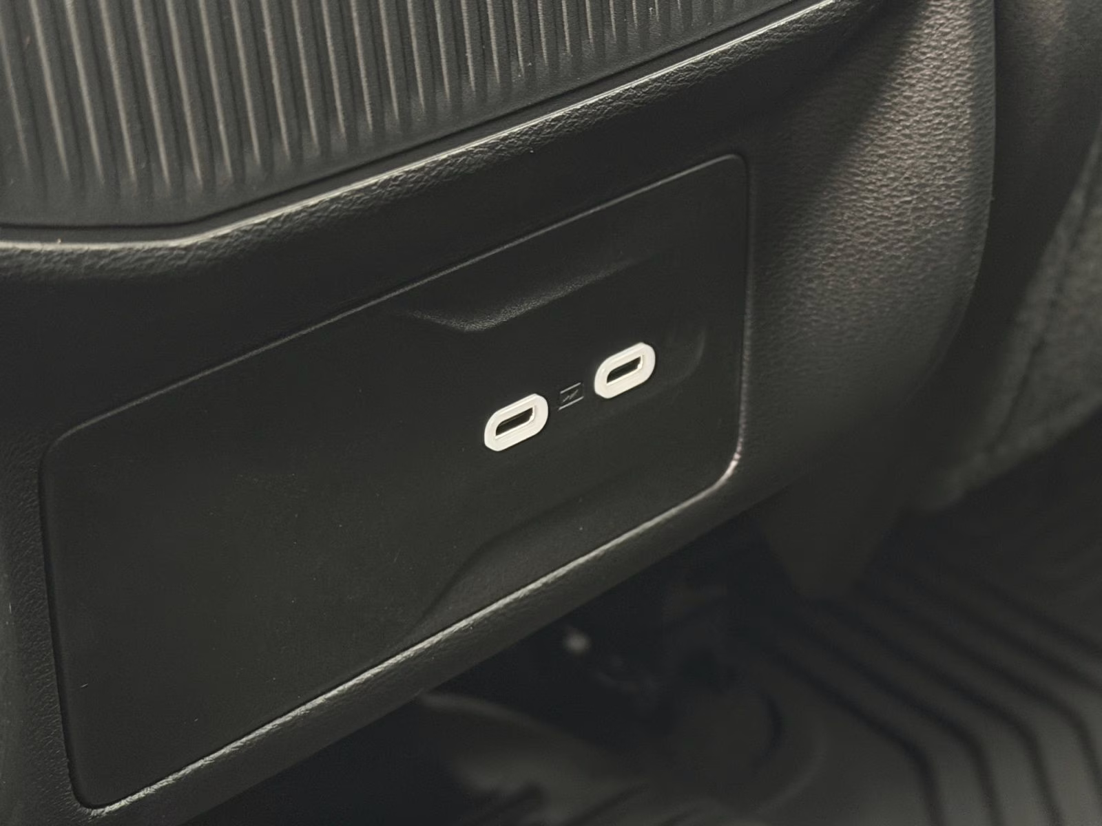 2026 Bright White Clearcoat Jeep Cherokee Laredo 4X4 SUV