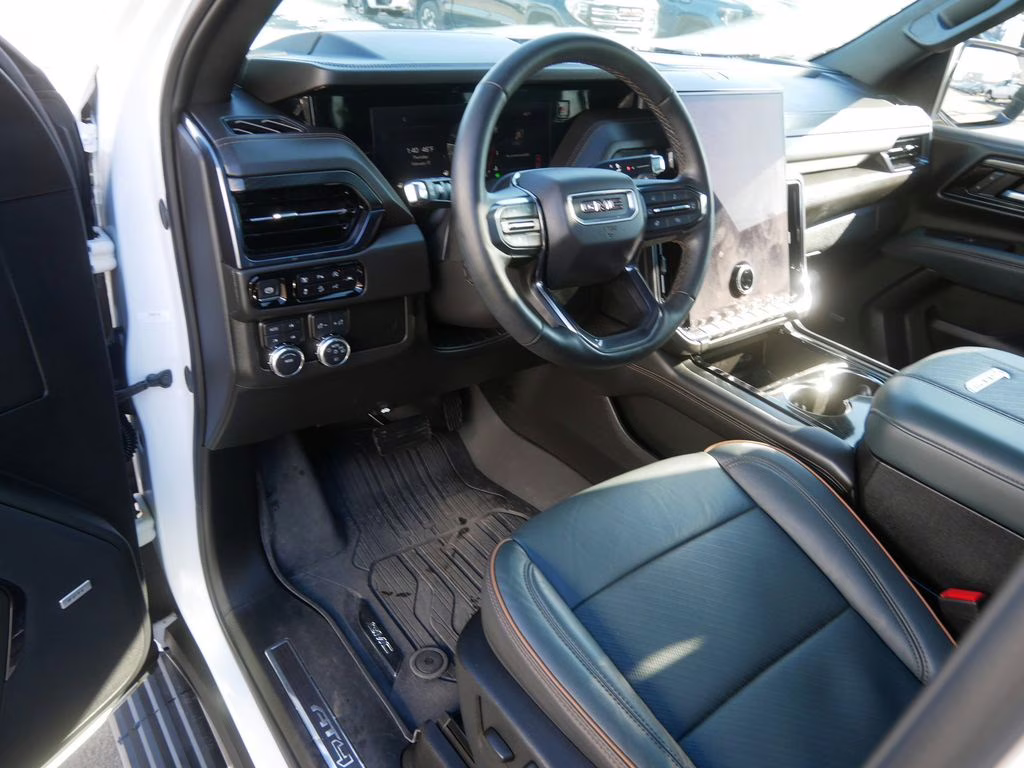 2025 Summit White GMC Yukon XL AT4 4X4 SUV