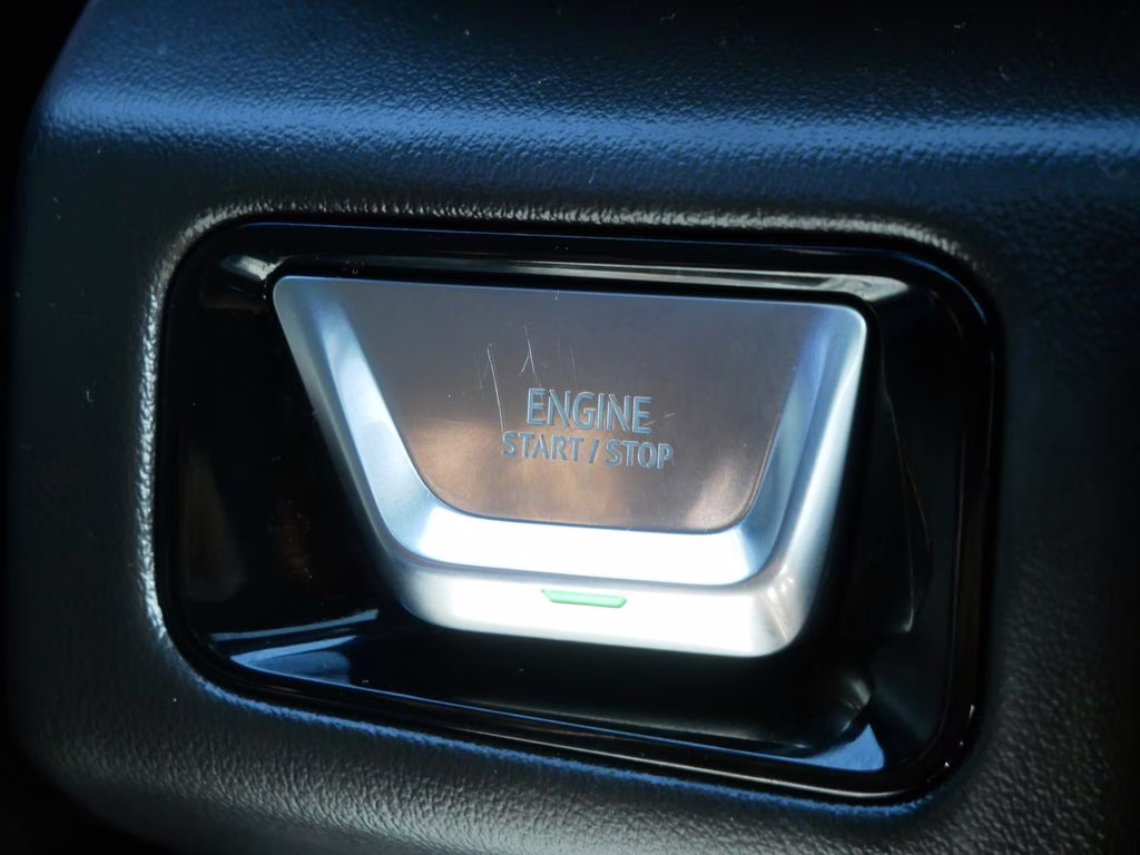 2025 Summit White GMC Yukon XL AT4 4X4 SUV