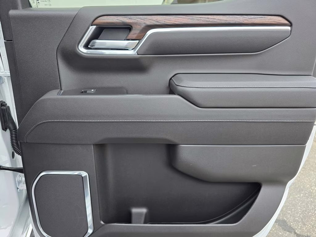 2026 Summit White GMC Sierra 1500 SLT 4X4 Truck