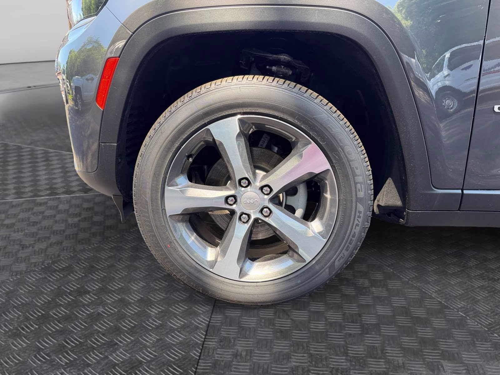 2026 Baltic Gray Metallic Clearcoat Jeep Grand Cherokee Limited 4X4 SUV