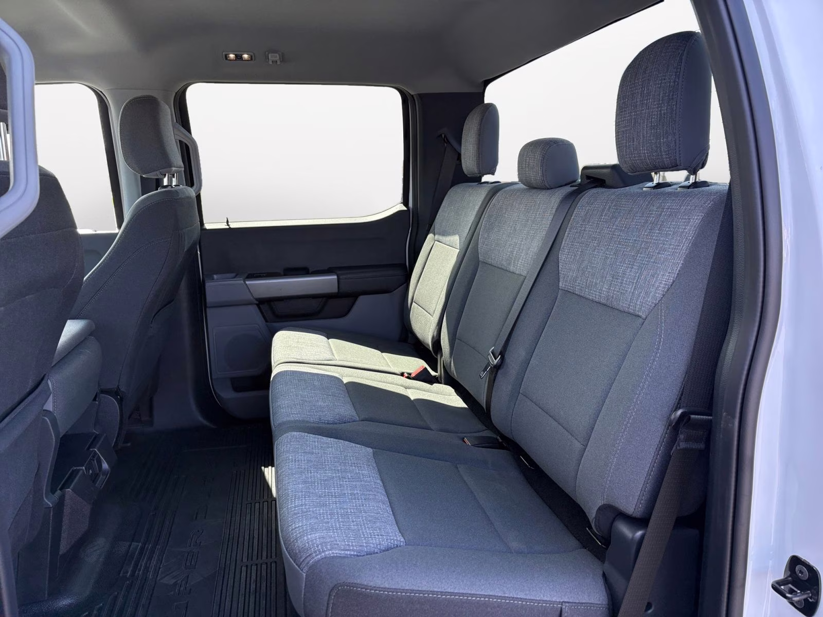 2025 Oxford White Ford Super Duty F-350 SRW XLT 4X4 Truck