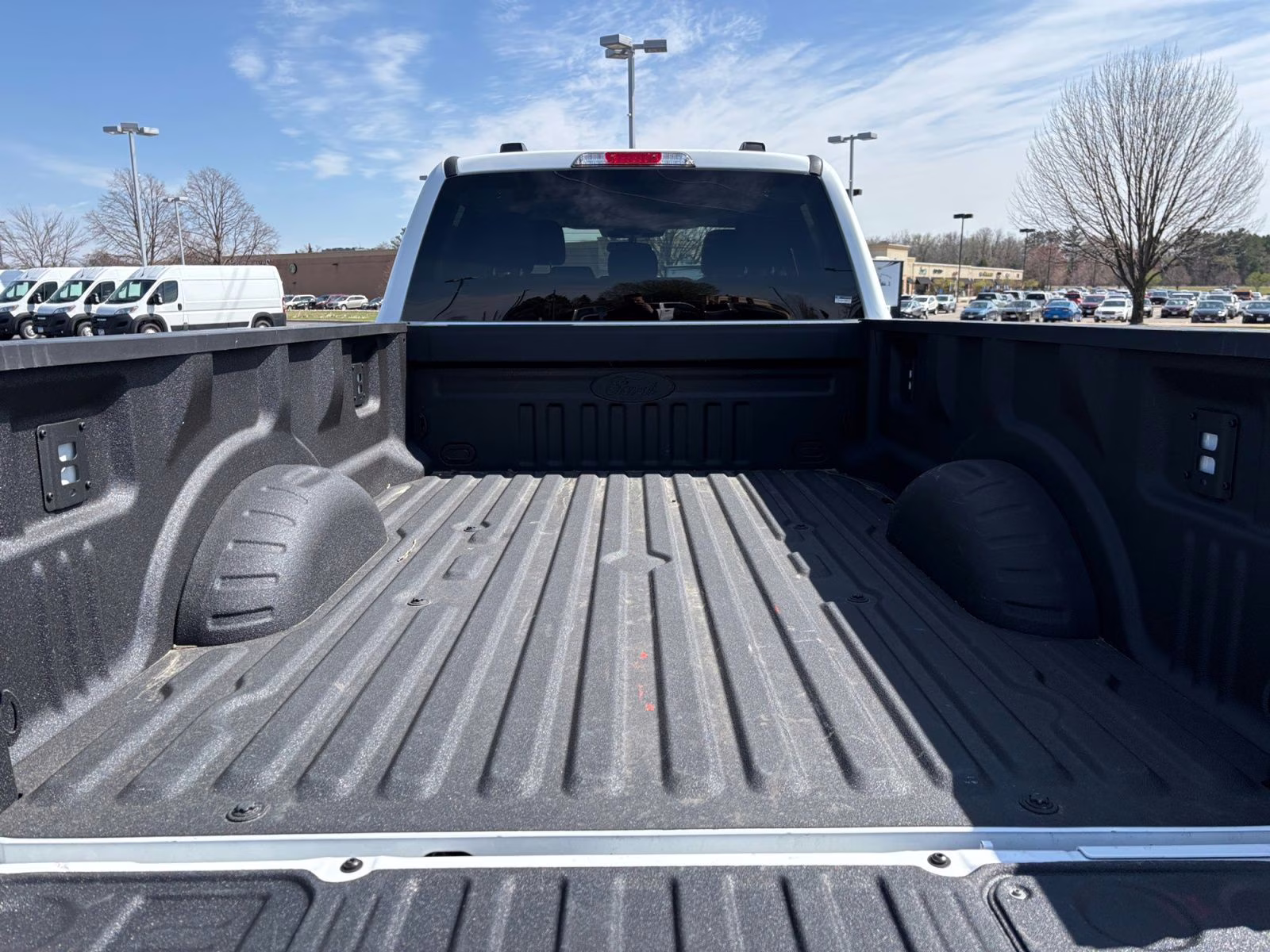 2025 Oxford White Ford Super Duty F-350 SRW XLT 4X4 Truck