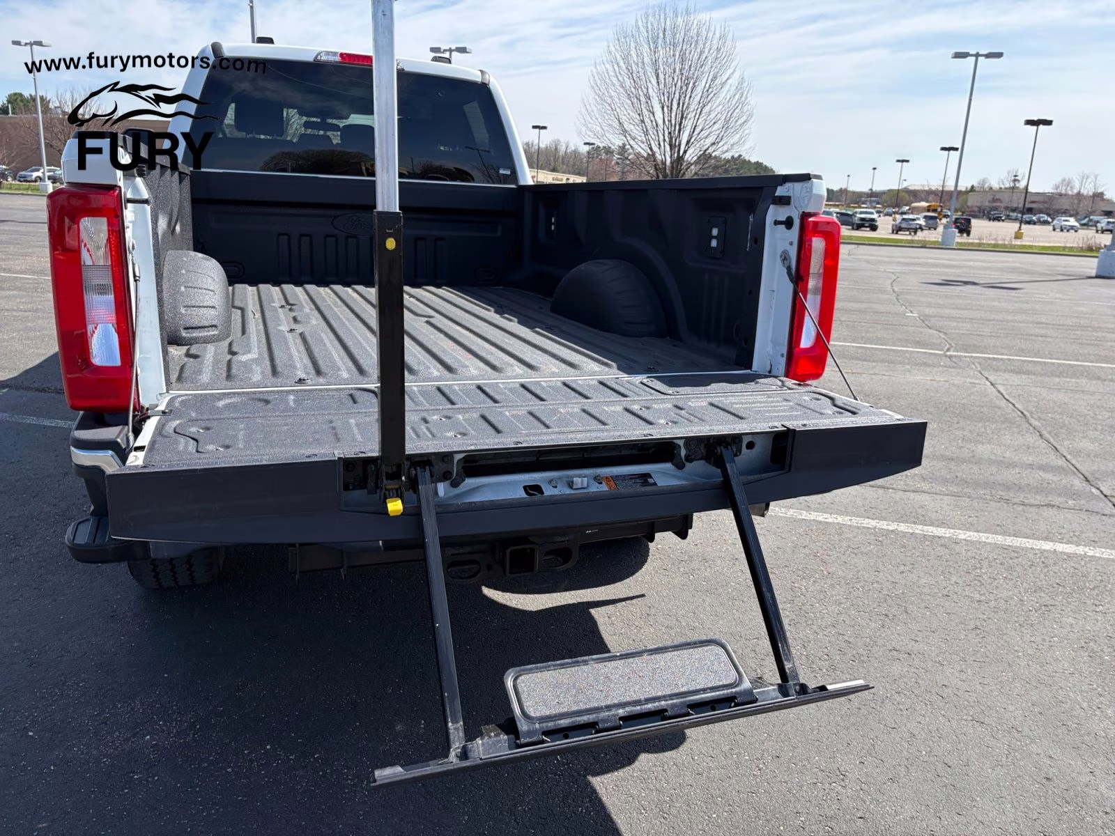 2025 Oxford White Ford Super Duty F-350 SRW XLT 4X4 Truck