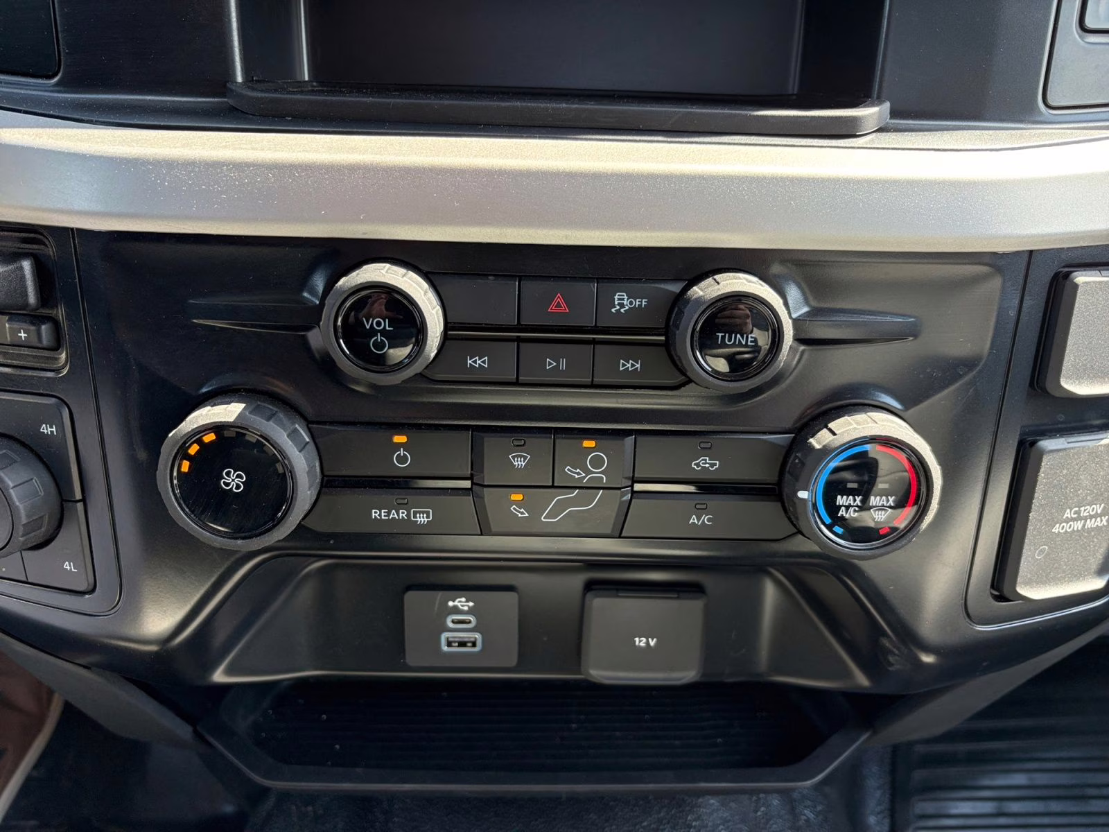 2025 Oxford White Ford Super Duty F-350 SRW XLT 4X4 Truck