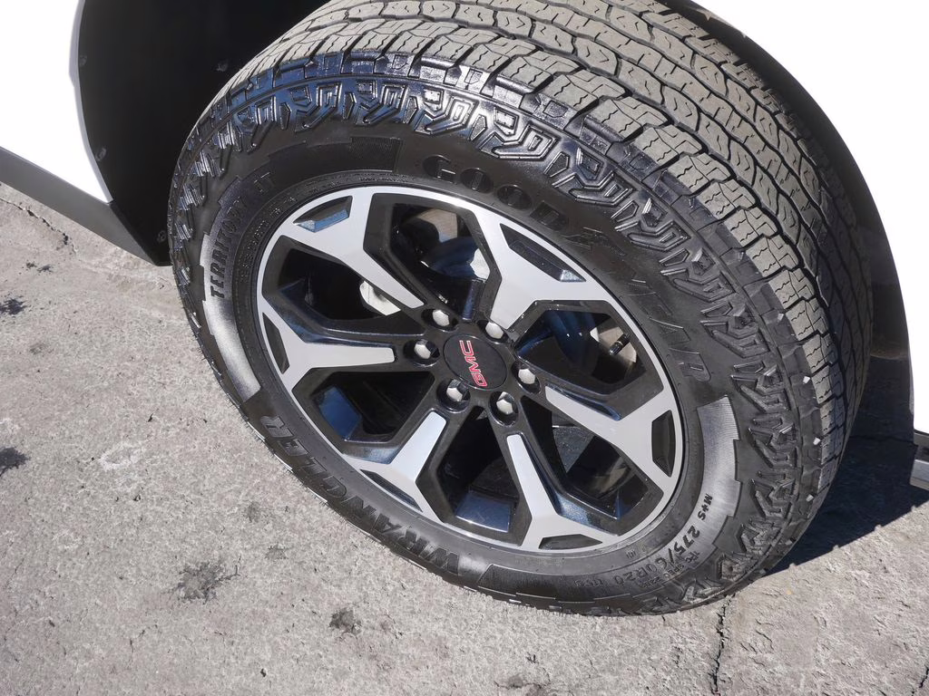 2025 Summit White GMC Yukon XL AT4 4X4 SUV