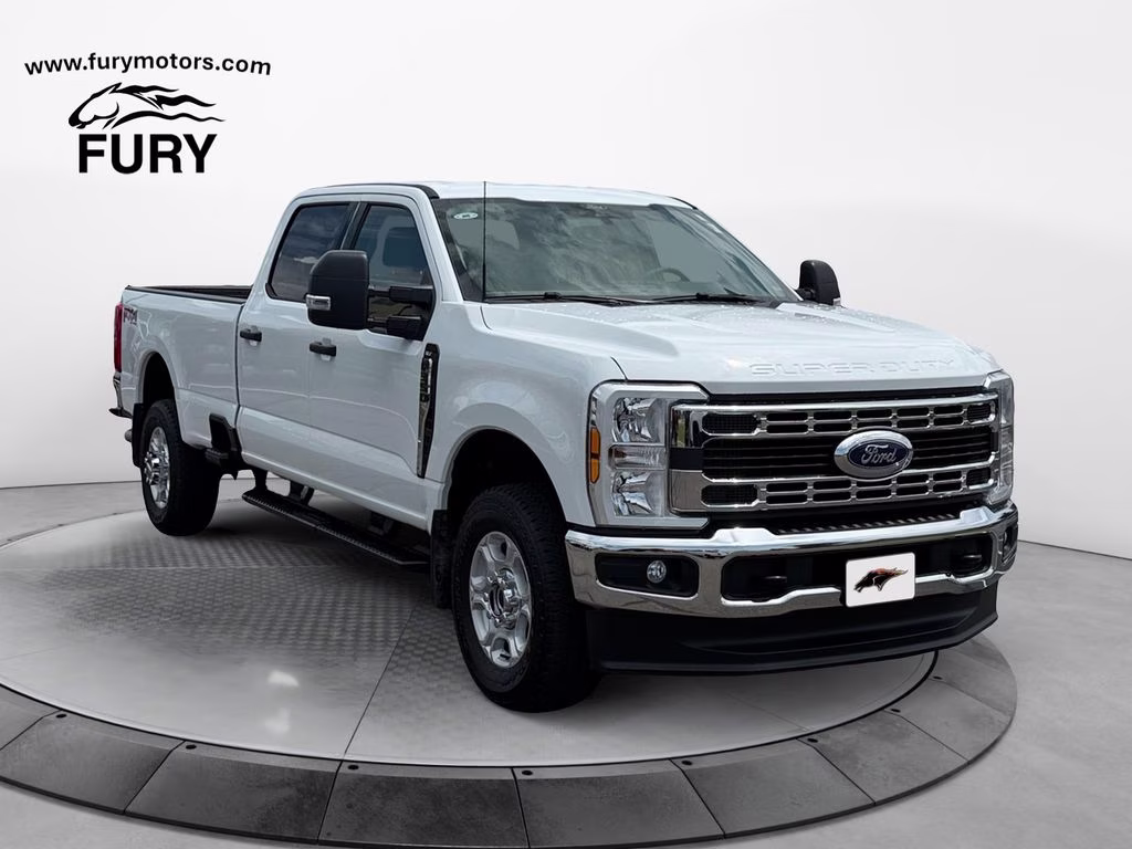 2025 Oxford White Ford Super Duty F-350 SRW XLT 4X4 Truck