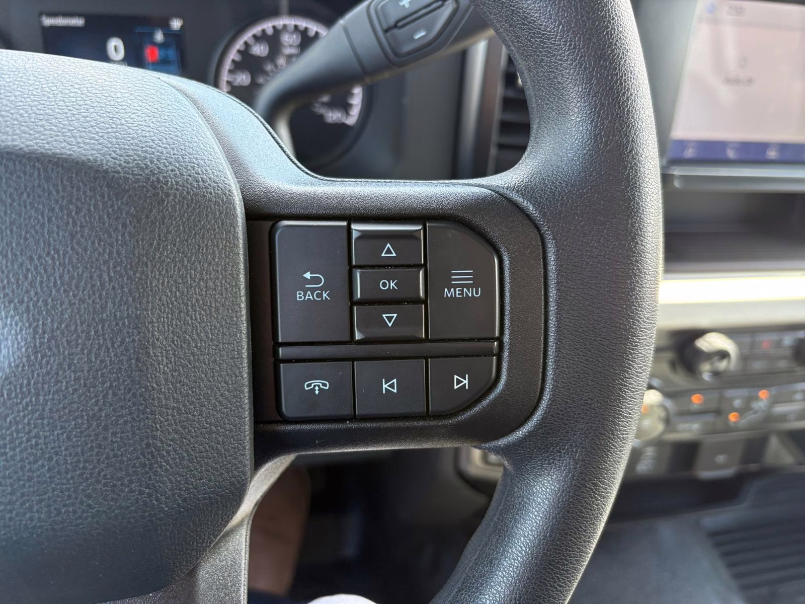 2025 Oxford White Ford Super Duty F-350 SRW XLT 4X4 Truck