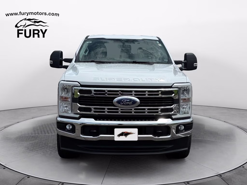 2025 Oxford White Ford Super Duty F-350 SRW XLT 4X4 Truck