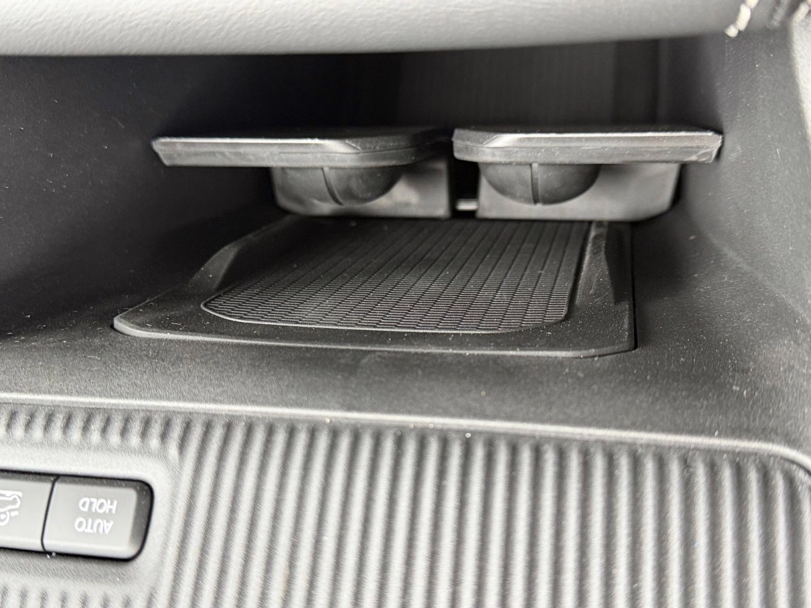 2026 Bright White Clearcoat Jeep Cherokee Laredo 4X4 SUV