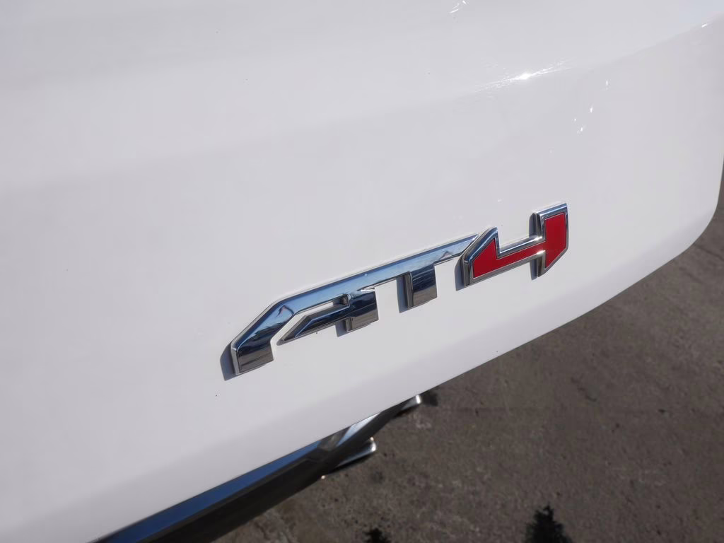 2025 Summit White GMC Yukon XL AT4 4X4 SUV