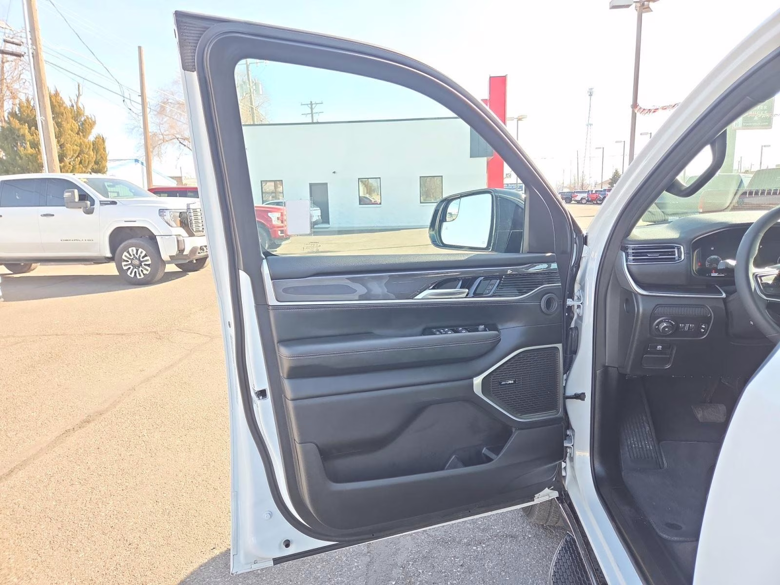 2024 White Jeep Wagoneer 4x4 4X4 SUV