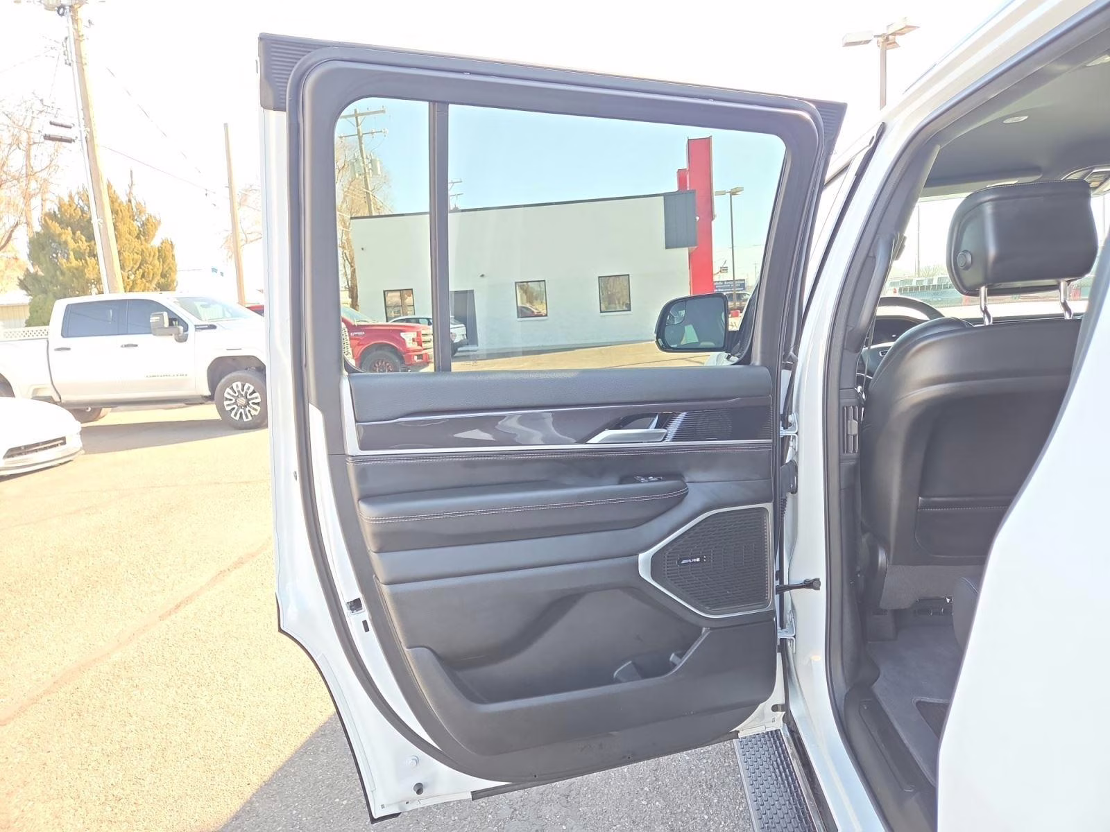 2024 White Jeep Wagoneer 4x4 4X4 SUV