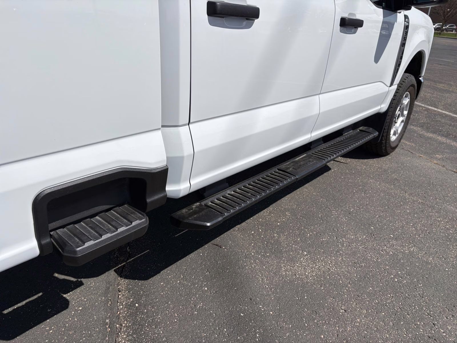 2025 Oxford White Ford Super Duty F-350 SRW XLT 4X4 Truck