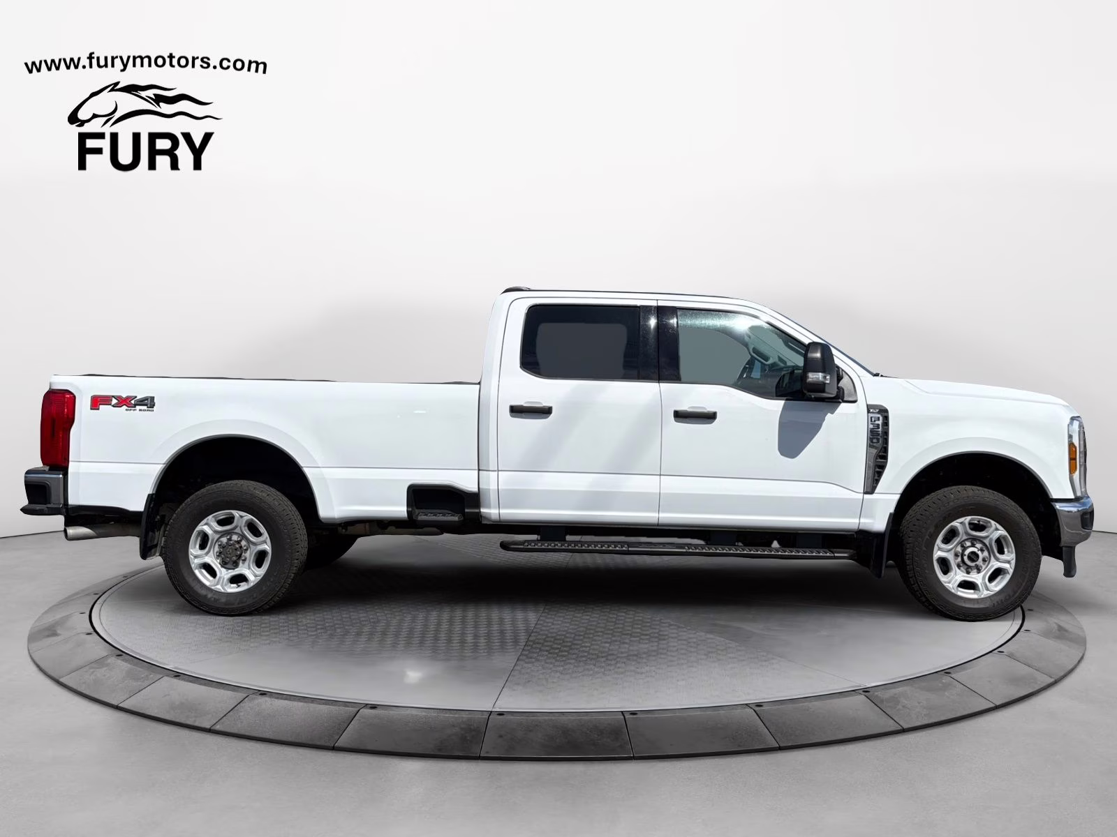 2025 Oxford White Ford Super Duty F-350 SRW XLT 4X4 Truck