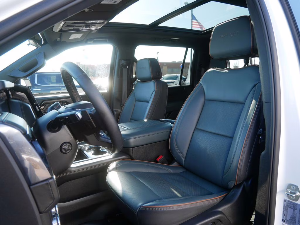 2025 Summit White GMC Yukon XL AT4 4X4 SUV