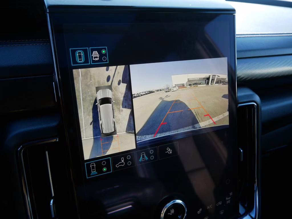 2025 Summit White GMC Yukon XL AT4 4X4 SUV