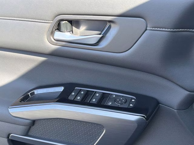 2026 Gun Metallic Nissan Pathfinder SL FWD SUV