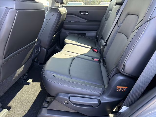 2026 Gun Metallic Nissan Pathfinder SL FWD SUV