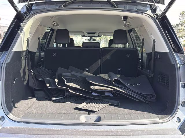2026 Gun Metallic Nissan Pathfinder SL FWD SUV