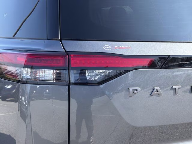 2026 Gun Metallic Nissan Pathfinder SL FWD SUV