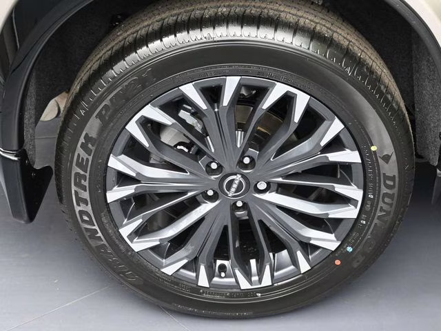 2026 Champagne Silver Metallic Nissan Rogue Platinum AWD SUV