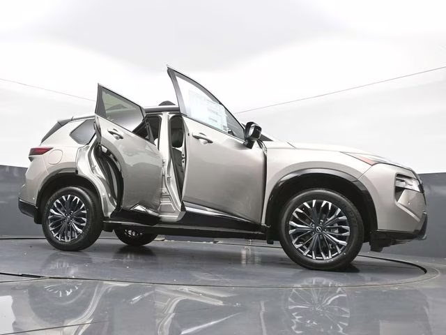 2026 Champagne Silver Metallic Nissan Rogue Platinum AWD SUV