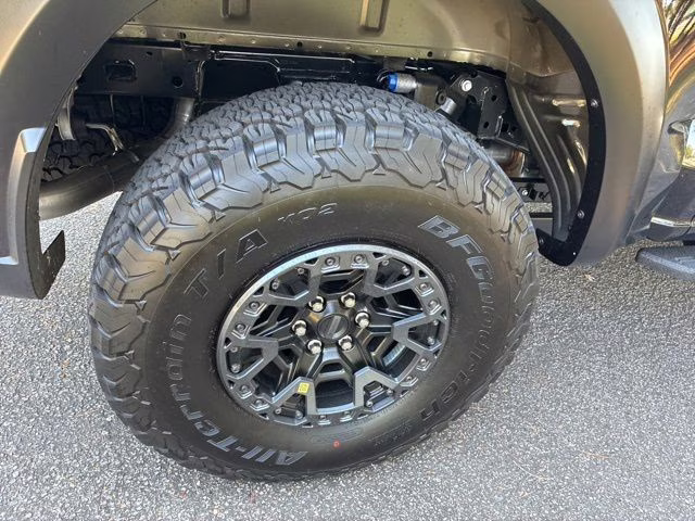 2025 Black Metallic Ford F-150 Raptor 4X4 Truck