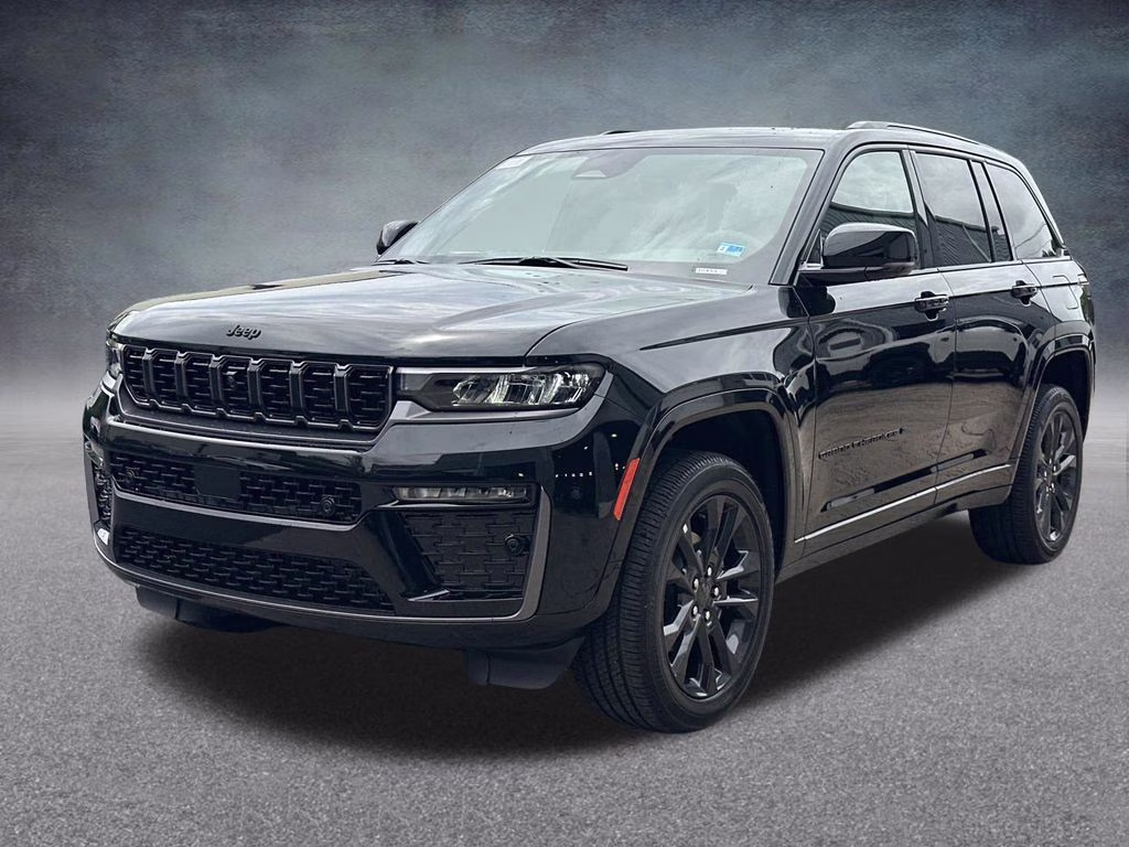 2026 Diamond Black Crystal Pearlcoat Jeep Grand Cherokee Limited Reserve 4X4 SUV