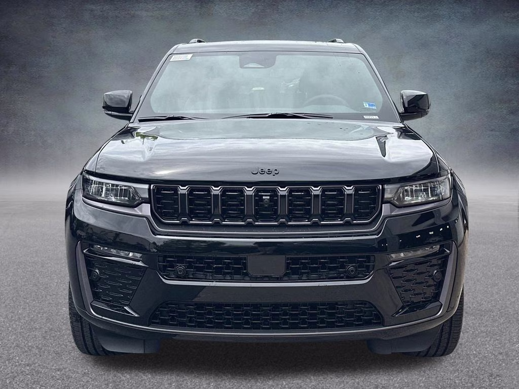 2026 Diamond Black Crystal Pearlcoat Jeep Grand Cherokee Limited Reserve 4X4 SUV