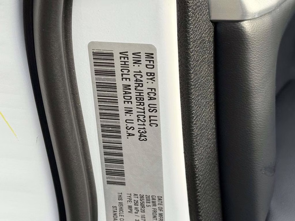 2026 Bright White Clearcoat Jeep Grand Cherokee Limited 4X4 SUV