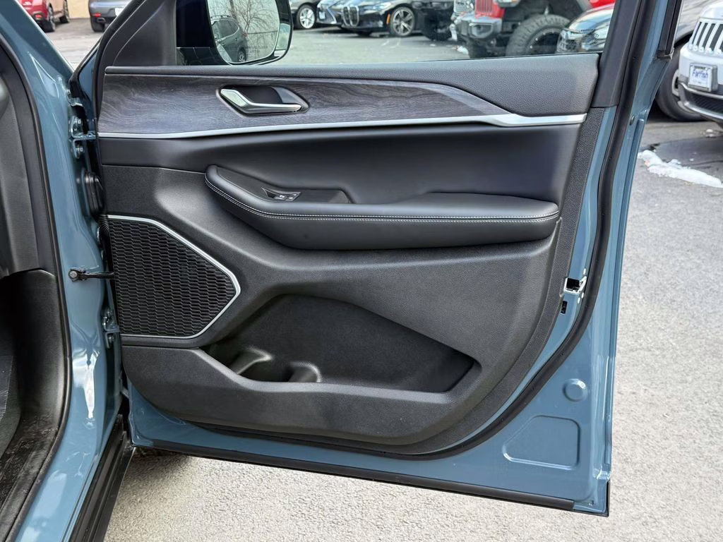 2026 Steel Blue Jeep Grand Cherokee Limited 4X4 SUV