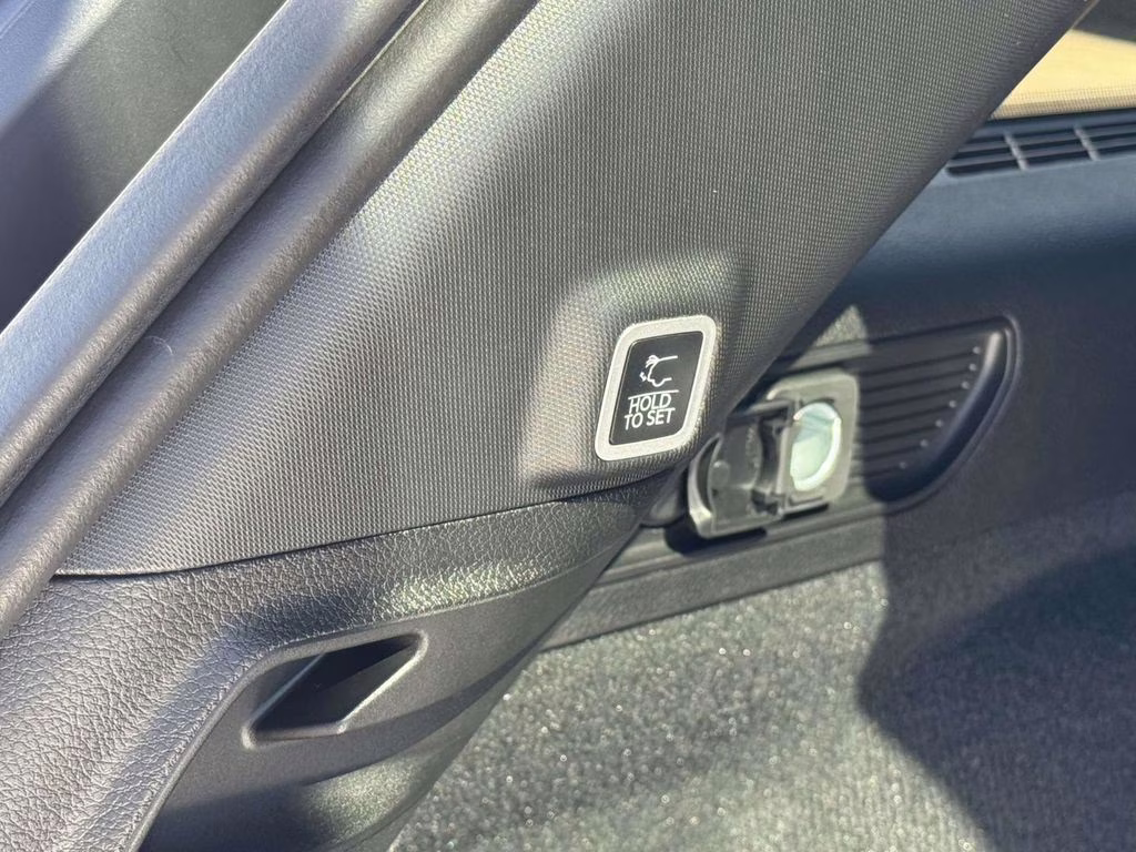 2026 Diamond Black Crystal Pearlcoat Jeep Grand Cherokee Summit 4X4 SUV