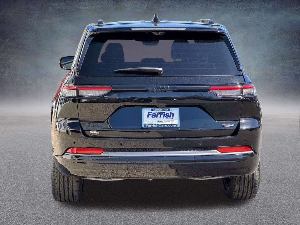 2026 Diamond Black Crystal Pearlcoat Jeep Grand Cherokee Summit 4X4 SUV