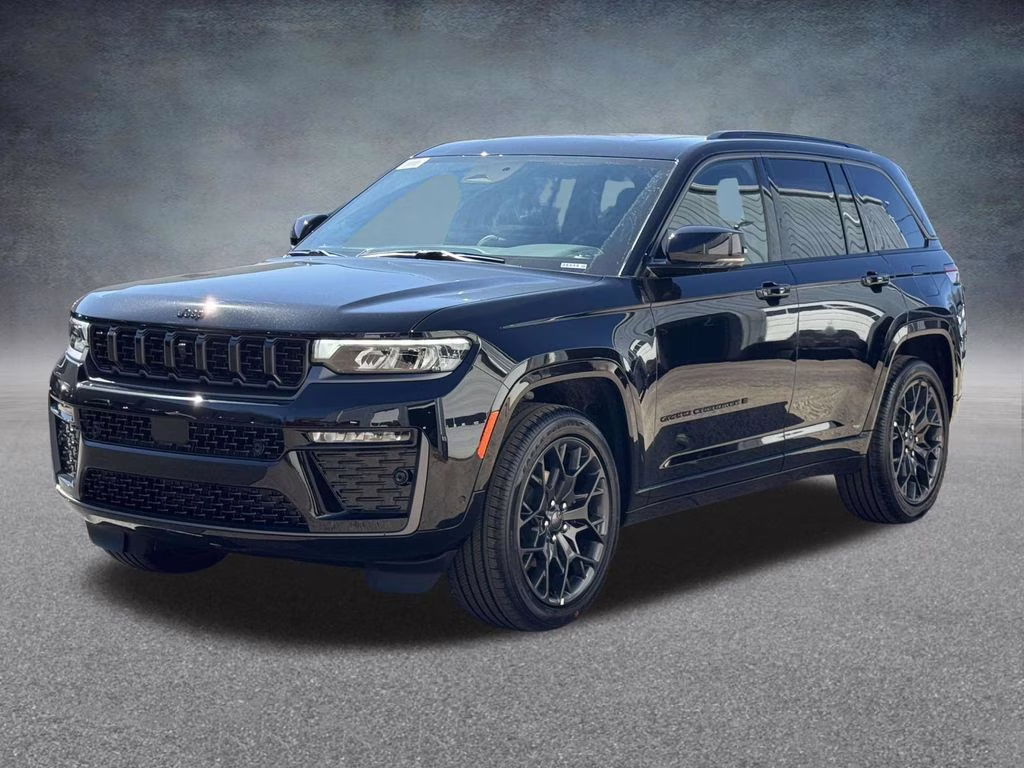 2026 Diamond Black Crystal Pearlcoat Jeep Grand Cherokee Summit 4X4 SUV