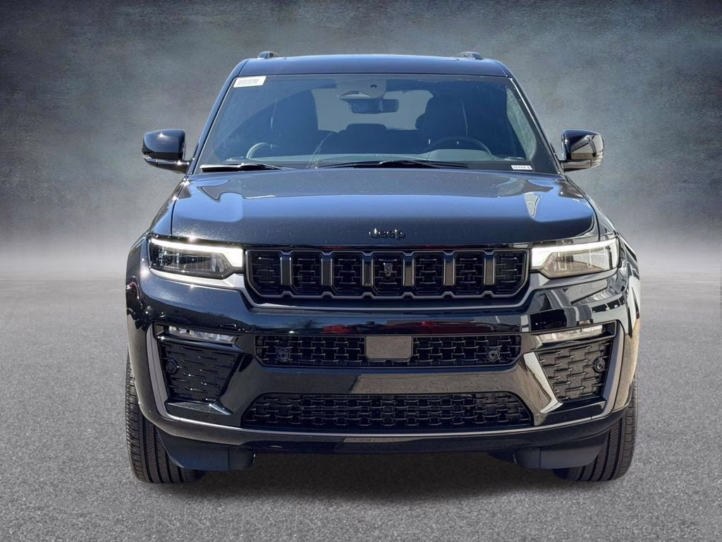 2026 Diamond Black Crystal Pearlcoat Jeep Grand Cherokee Summit 4X4 SUV