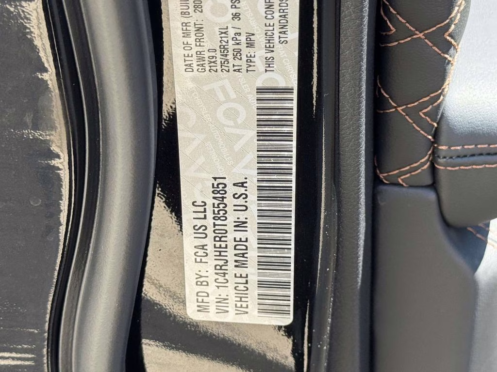 2026 Diamond Black Crystal Pearlcoat Jeep Grand Cherokee Summit 4X4 SUV