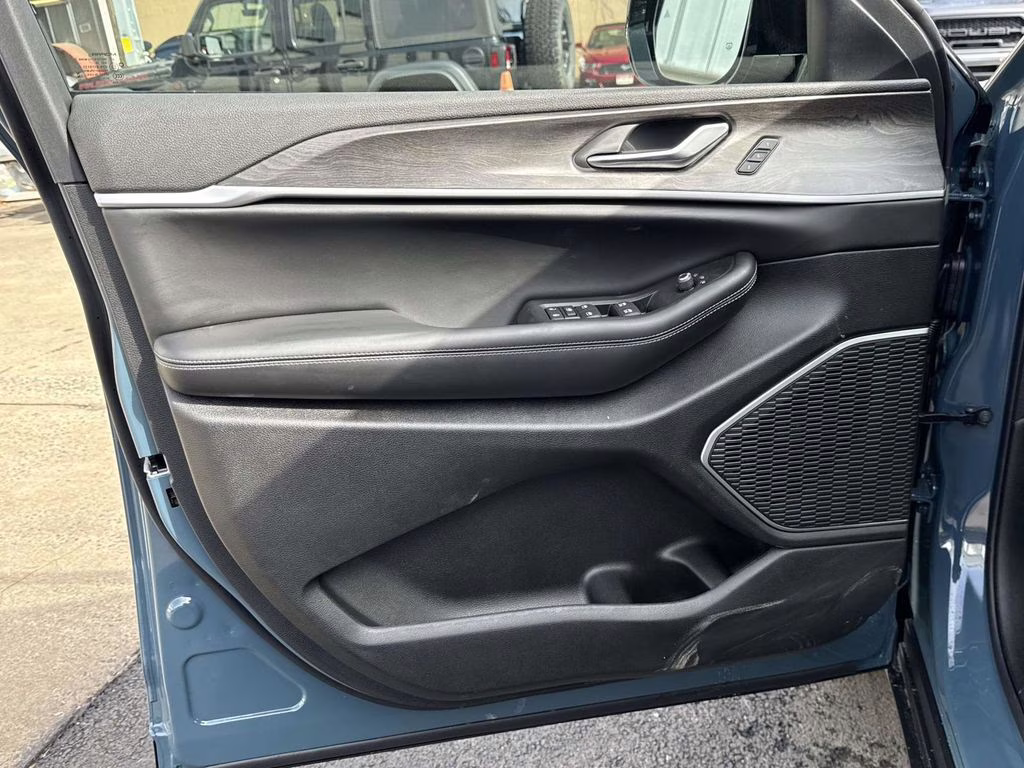 2026 Steel Blue Jeep Grand Cherokee L Limited 4X4 SUV