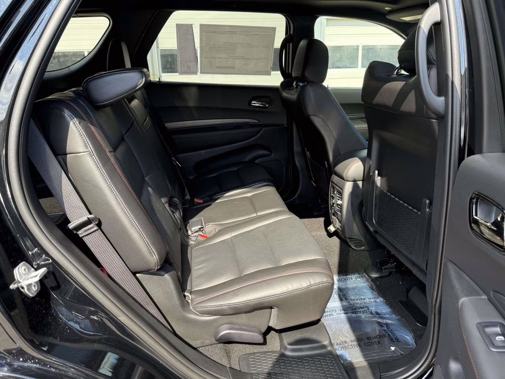 2026 DB Black Crystal Clearcoat Dodge Durango GT Plus HEMI V8 AWD SUV