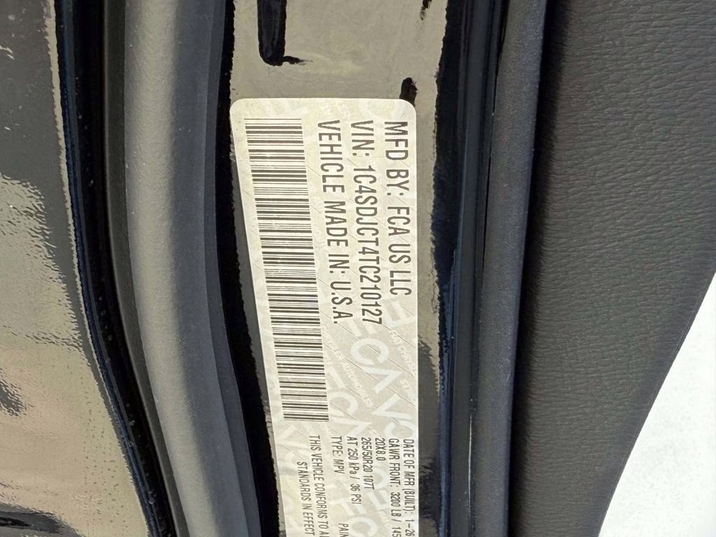 2026 DB Black Crystal Clearcoat Dodge Durango GT Plus HEMI V8 AWD SUV