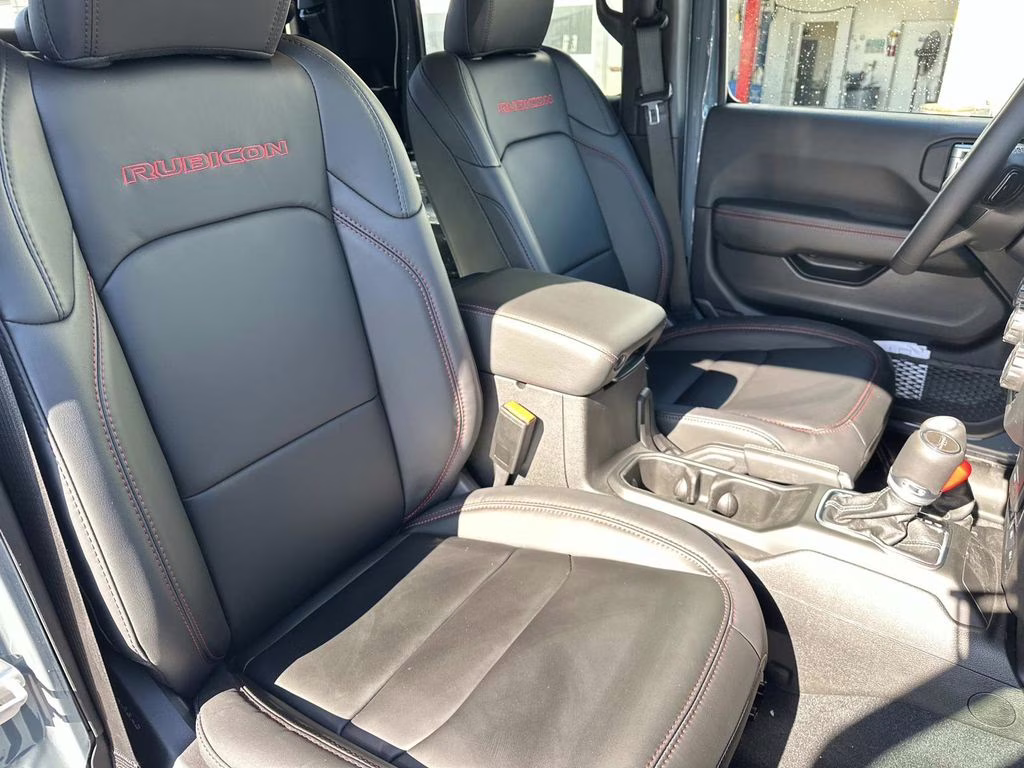 2026 Anvil Clearcoat Jeep Gladiator Rubicon 4X4 Truck