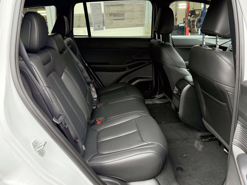 2026 Bright White Clearcoat Jeep Cherokee Limited 4X4 SUV